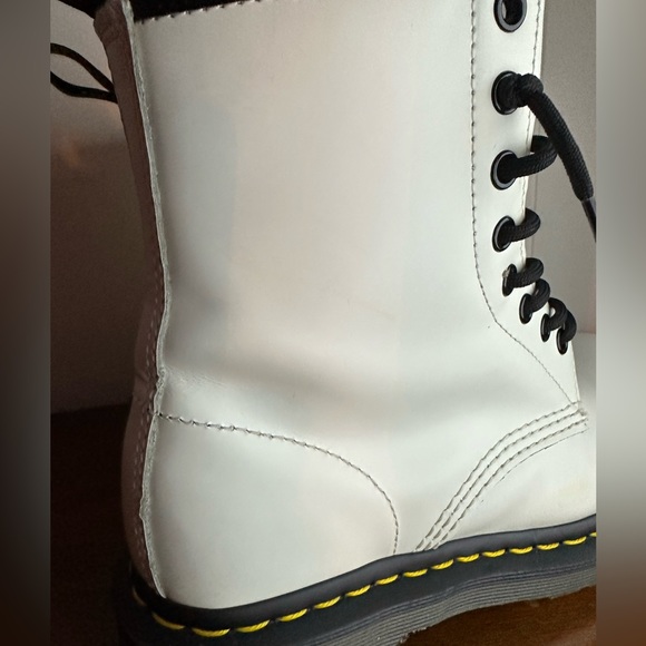 Doc Martens 1460 SMOOTH LEATHER LACE UP BOOTS - Picture 13 of 16